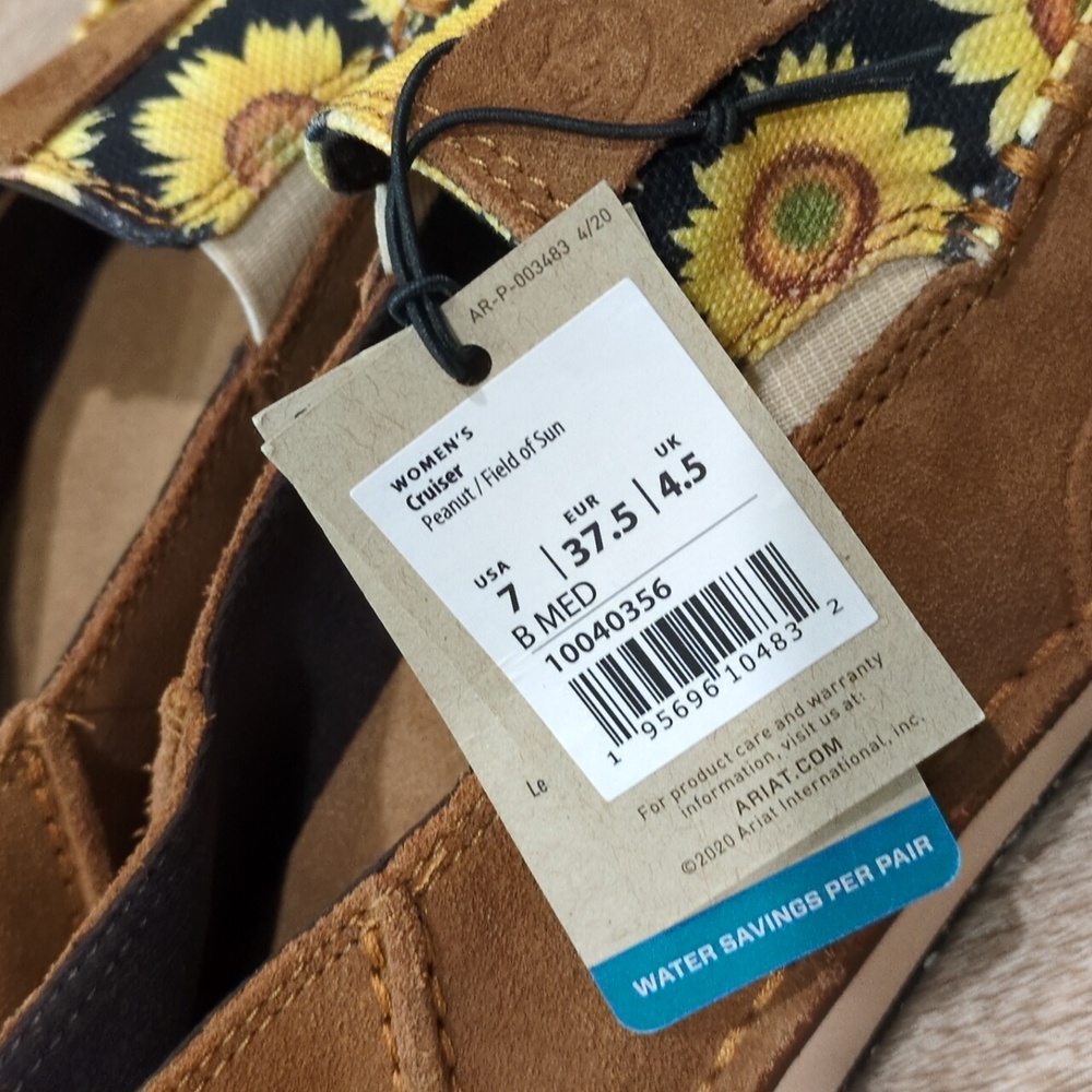 💛🌻 New In Box Ariat Sunflower Patterned Loafers Women's size 7 B 🌻💛 - Picture 9 of 10